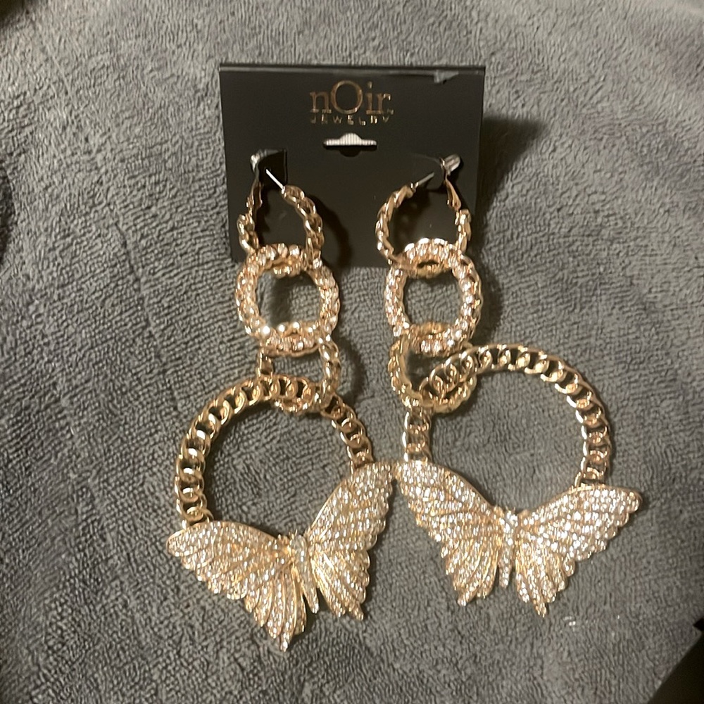 2 pairs of nOir Jewelry Bundle Earrings